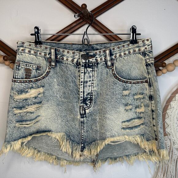 One Teaspoon Studded Junkyard Denim Distressed Fringe Skirt - Picture 1 of 4
